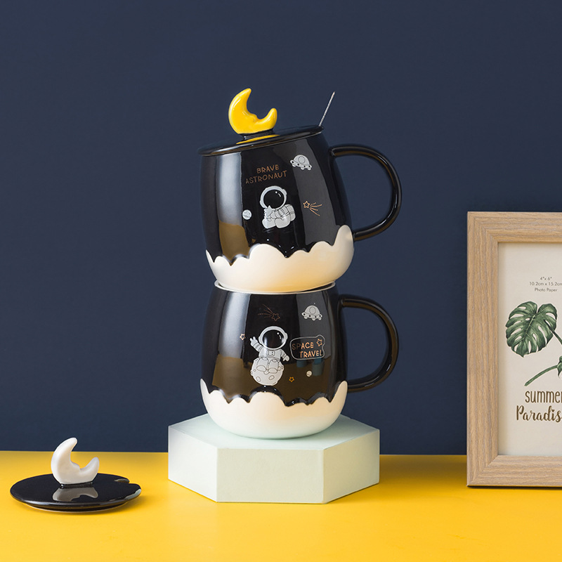 Cartoon Design Ceramic Cup with Lid