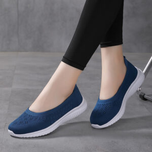 Women's soft soled woven shoes