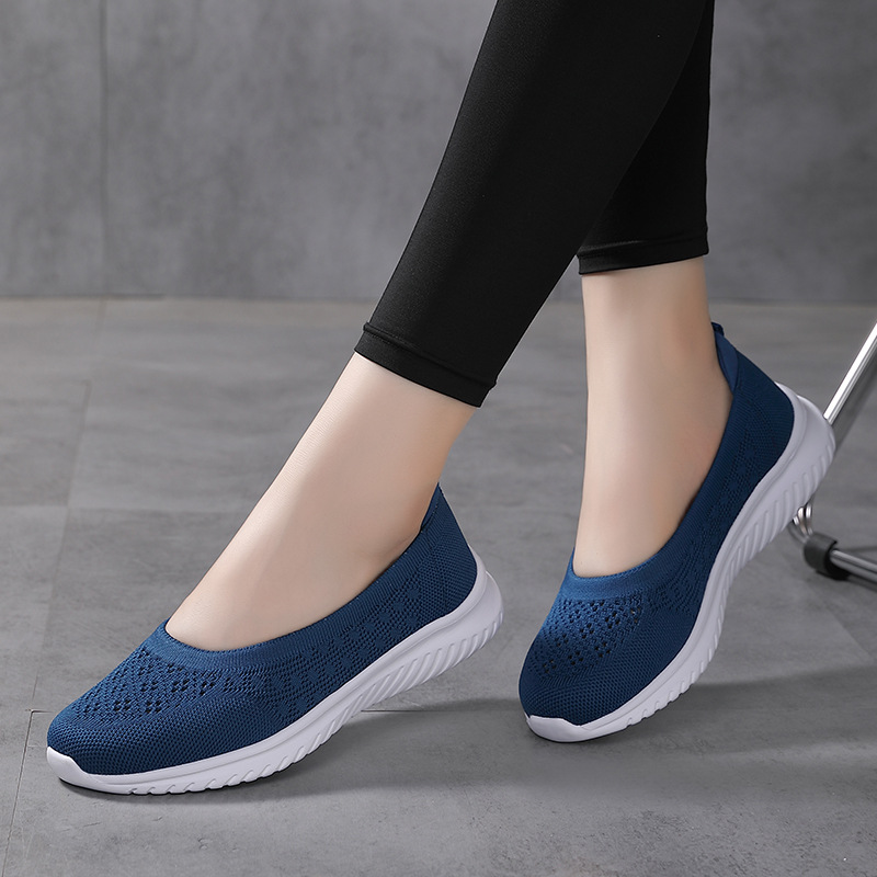 Women's soft soled woven shoes