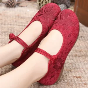 Women’s Embroidered Flat Shoes