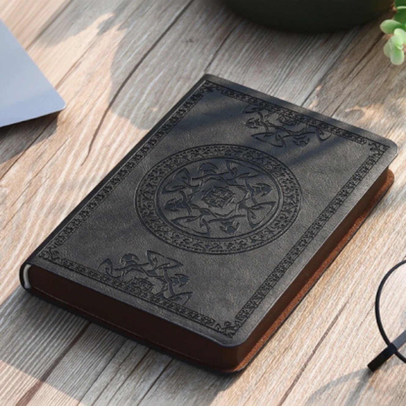 2026 New Portable Vintage Leather Notebook Diary Journal Stationery Gift Portable And Easy To Use 2026 New Portable Vintage Leather Notebook Diary Journal Stationery Gift Portable And Easy To Use