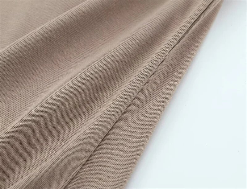 Women's Top 2026 Spring New Style Solid Color Sleeveless Sexy V-Neck Simple Slim Fit Top Casual Fashion Versatile