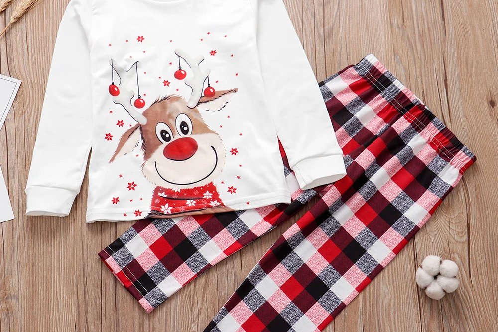 Family Matching Christmas Pajamas Sets Mother And Kids Pyjamas Deer Print Tops+Pants Xmas Sleepwear Baby Romper Pet Dog Clothes Family Matching Christmas Pajamas Sets Mother And Kids Pyjamas Deer Print Tops+Pants Xmas Sleepwear Baby Romper Pet Dog Clothes