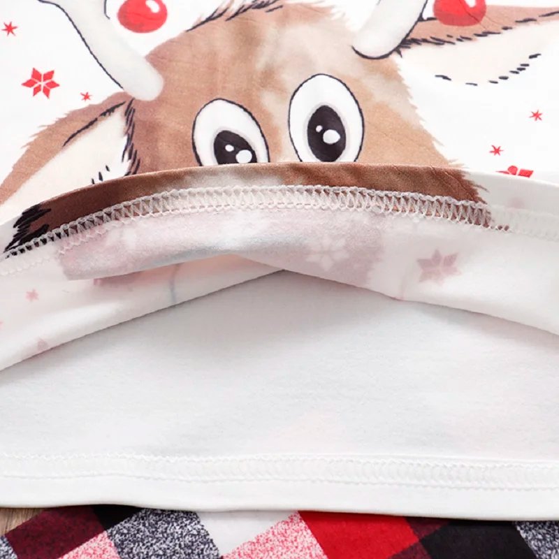 Family Matching Christmas Pajamas Sets Mother And Kids Pyjamas Deer Print Tops+Pants Xmas Sleepwear Baby Romper Pet Dog Clothes Family Matching Christmas Pajamas Sets Mother And Kids Pyjamas Deer Print Tops+Pants Xmas Sleepwear Baby Romper Pet Dog Clothes