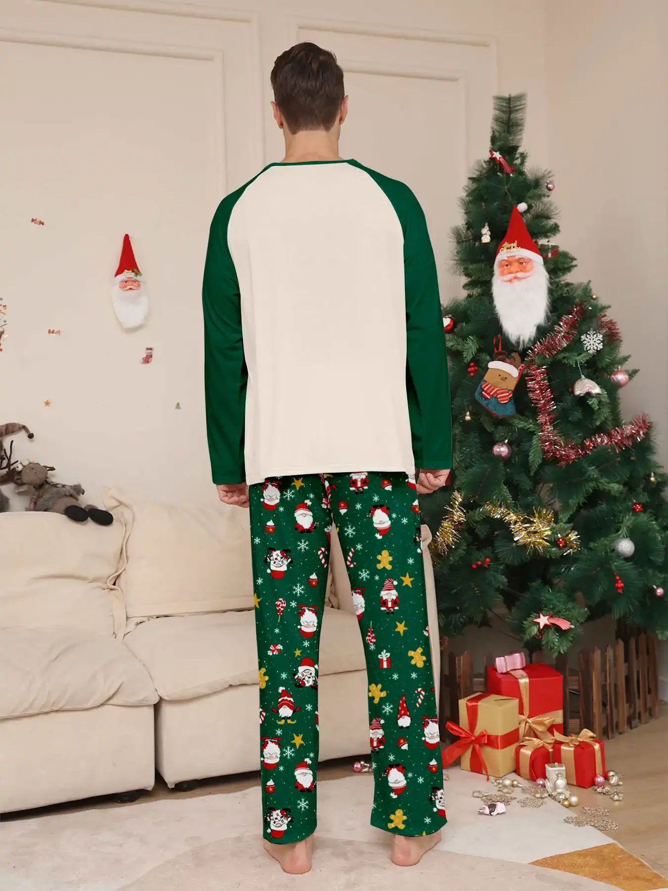 2027 New Year's Costumes Family Christmas Pyjamas Set Mom Daughter Dad Son Matching Outfits Green Print Cute Sleepwear Xmas Look