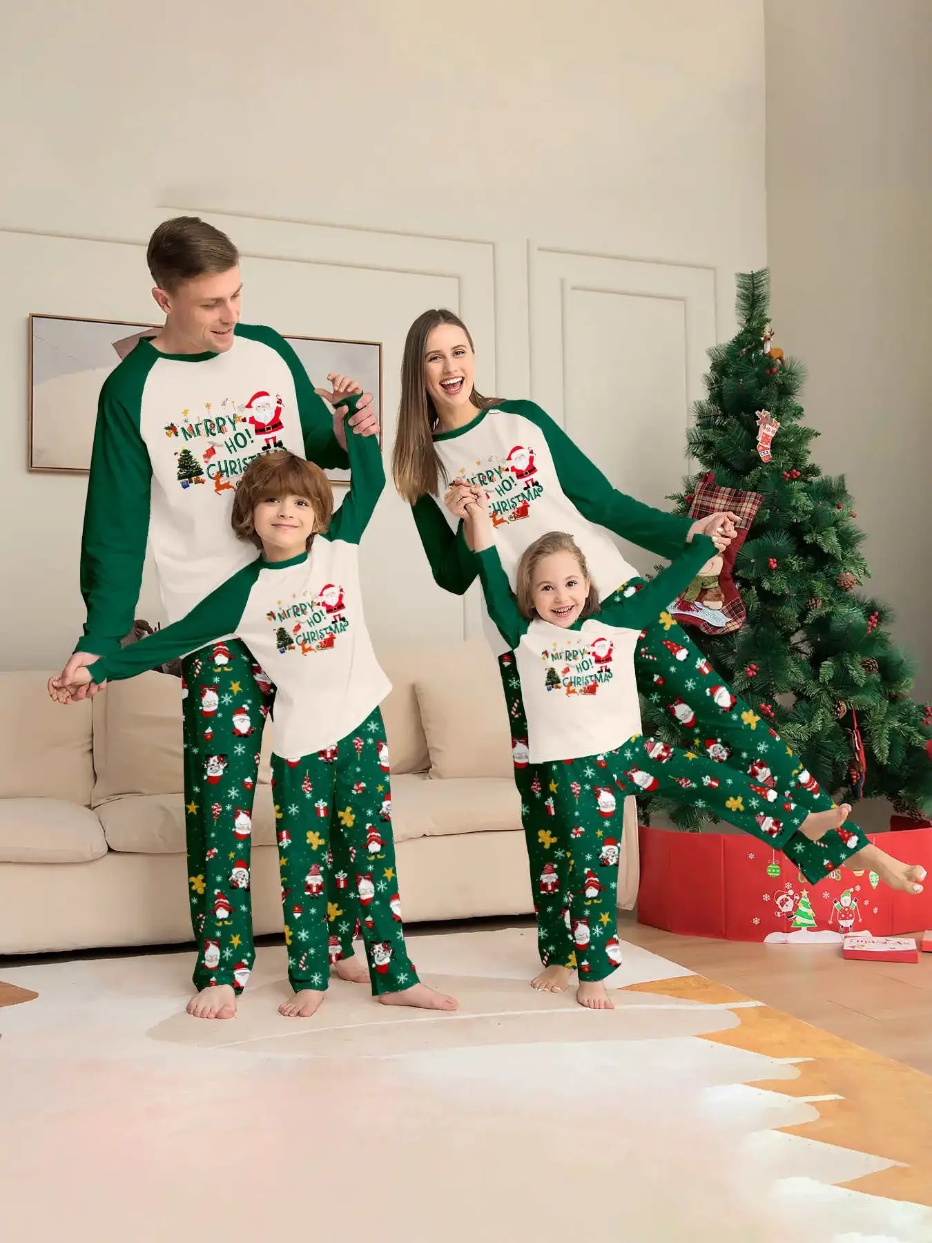 2027 New Year's Costumes Family Christmas Pyjamas Set Mom Daughter Dad Son Matching Outfits Green Print Cute Sleepwear Xmas Look