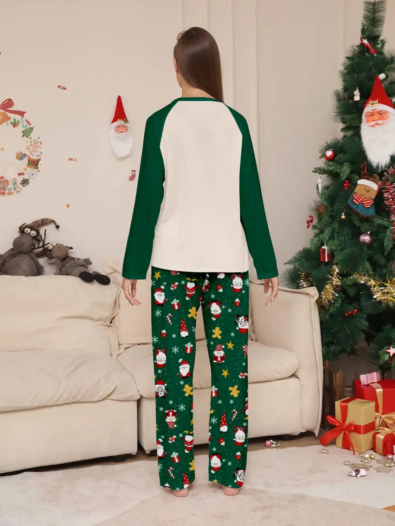 2027 New Year's Costumes Family Christmas Pyjamas Set Mom Daughter Dad Son Matching Outfits Green Print Cute Sleepwear Xmas Look