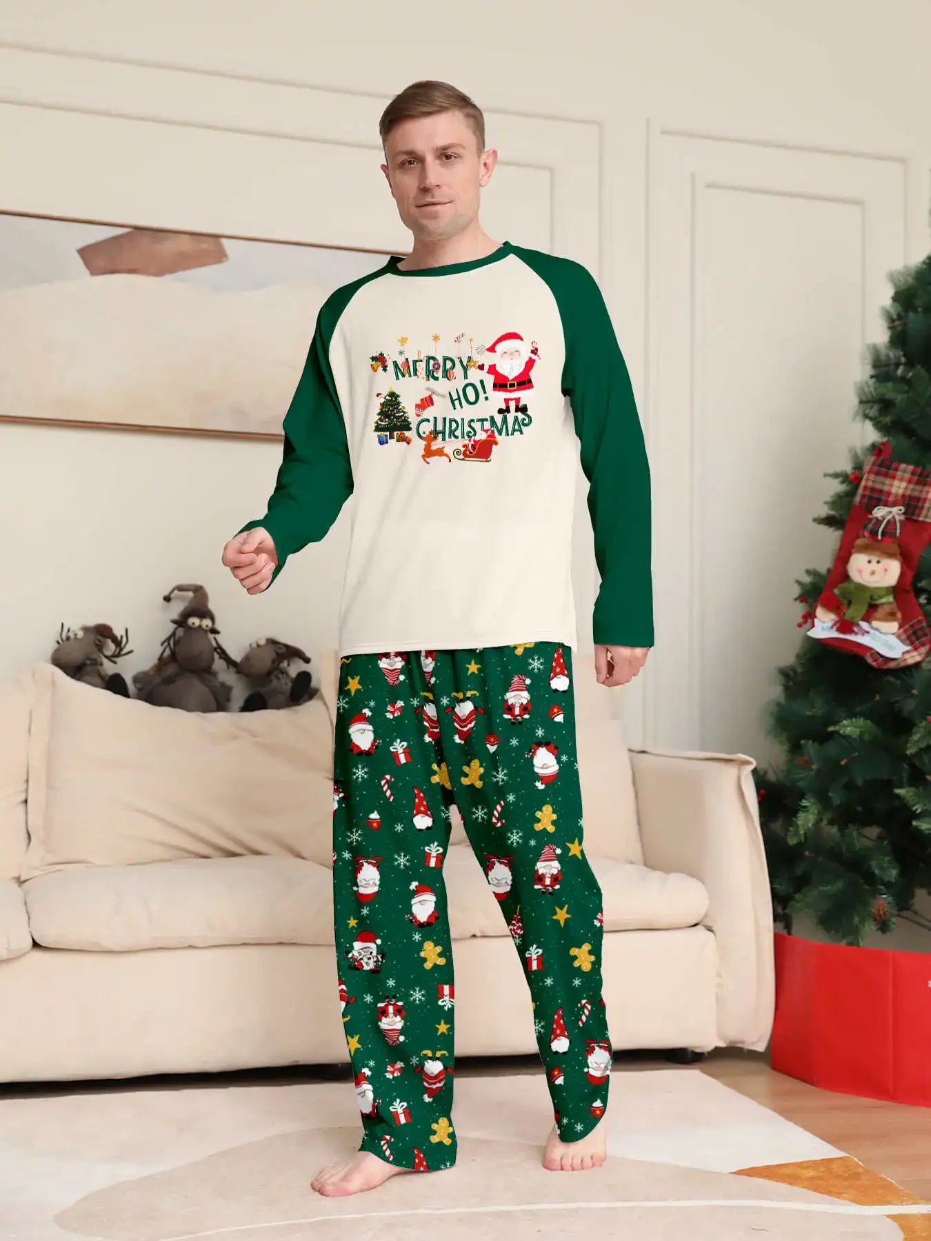 2027 New Year's Costumes Family Christmas Pyjamas Set Mom Daughter Dad Son Matching Outfits Green Print Cute Sleepwear Xmas Look