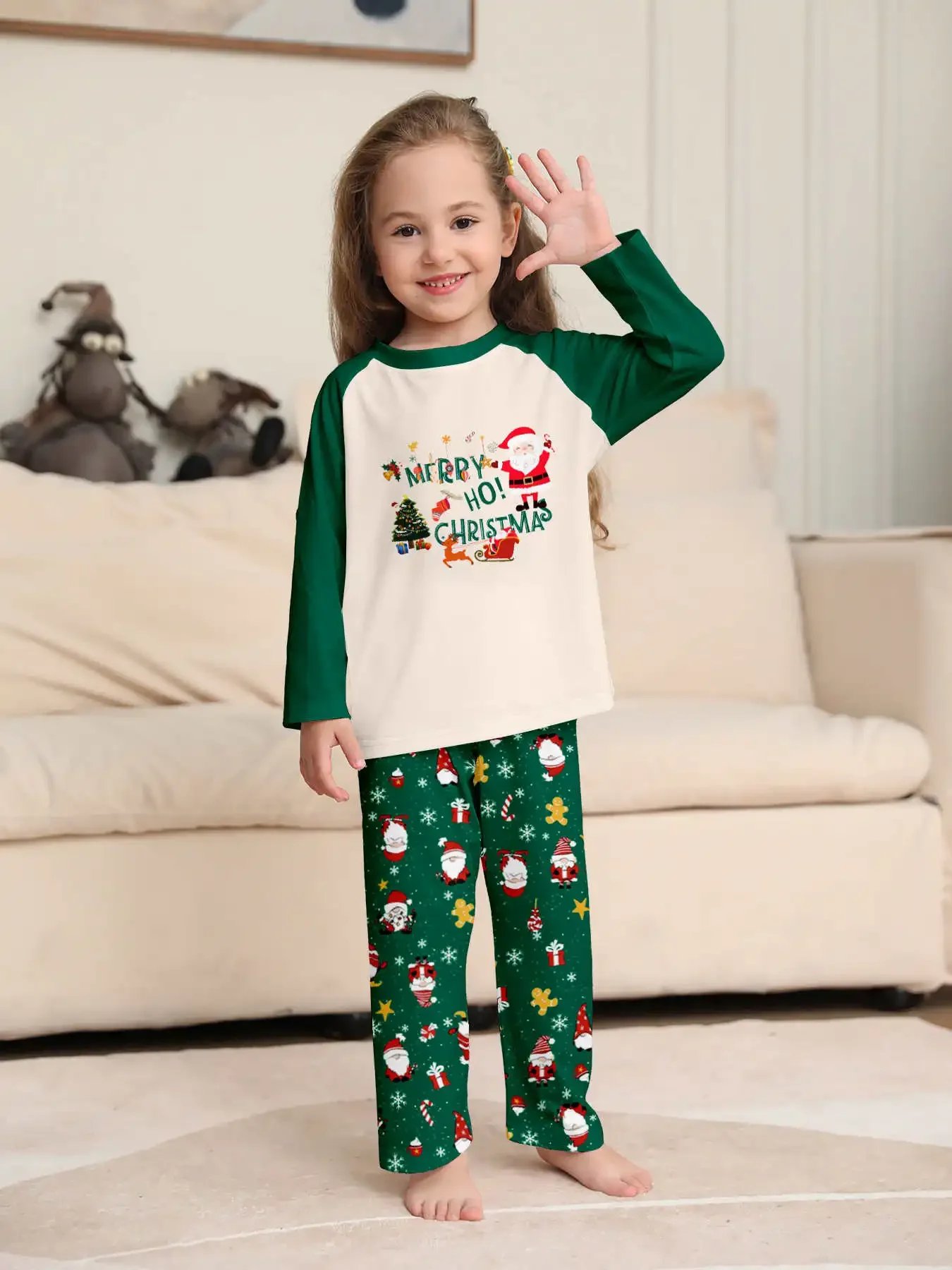 2027 New Year's Costumes Family Christmas Pyjamas Set Mom Daughter Dad Son Matching Outfits Green Print Cute Sleepwear Xmas Look