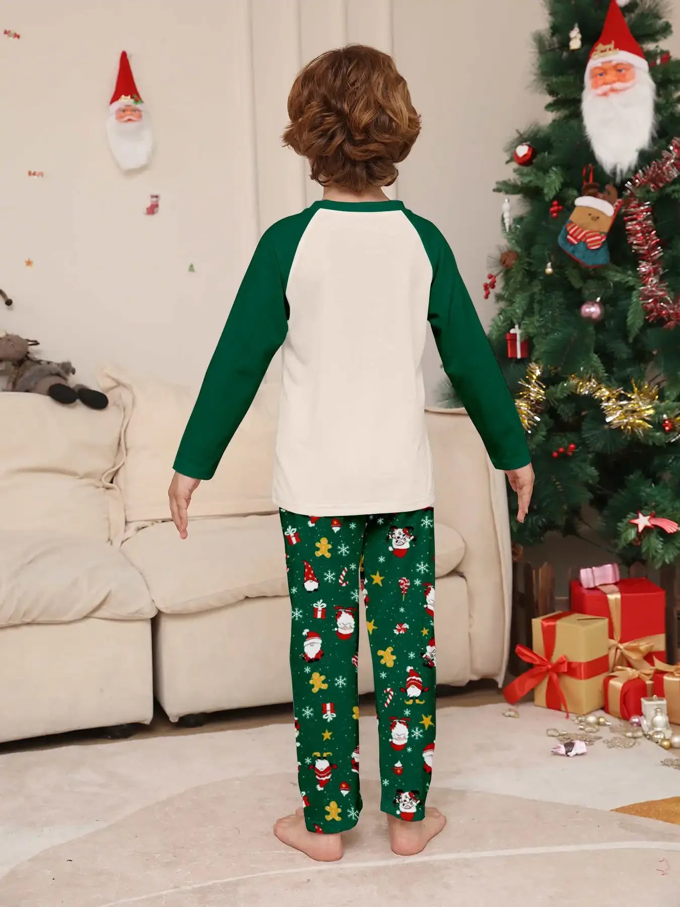 2027 New Year's Costumes Family Christmas Pyjamas Set Mom Daughter Dad Son Matching Outfits Green Print Cute Sleepwear Xmas Look