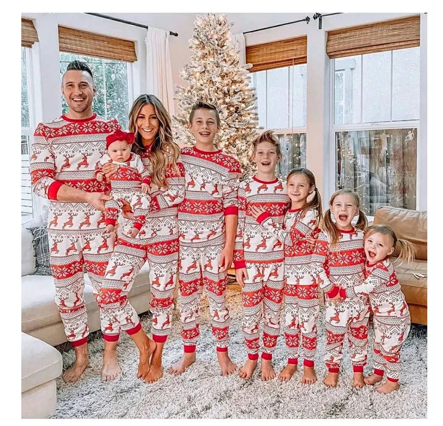 2025 New Family Christmas Pajamas Mom Dad Kids Matching Clothing Set Baby Romper Pjs Soft Loose 2 Pieces Suit Homewear Xmas Look 2025 New Family Christmas Pajamas Mom Dad Kids Matching Clothing Set Baby Romper Pjs Soft Loose 2 Pieces Suit Homewear Xmas Look