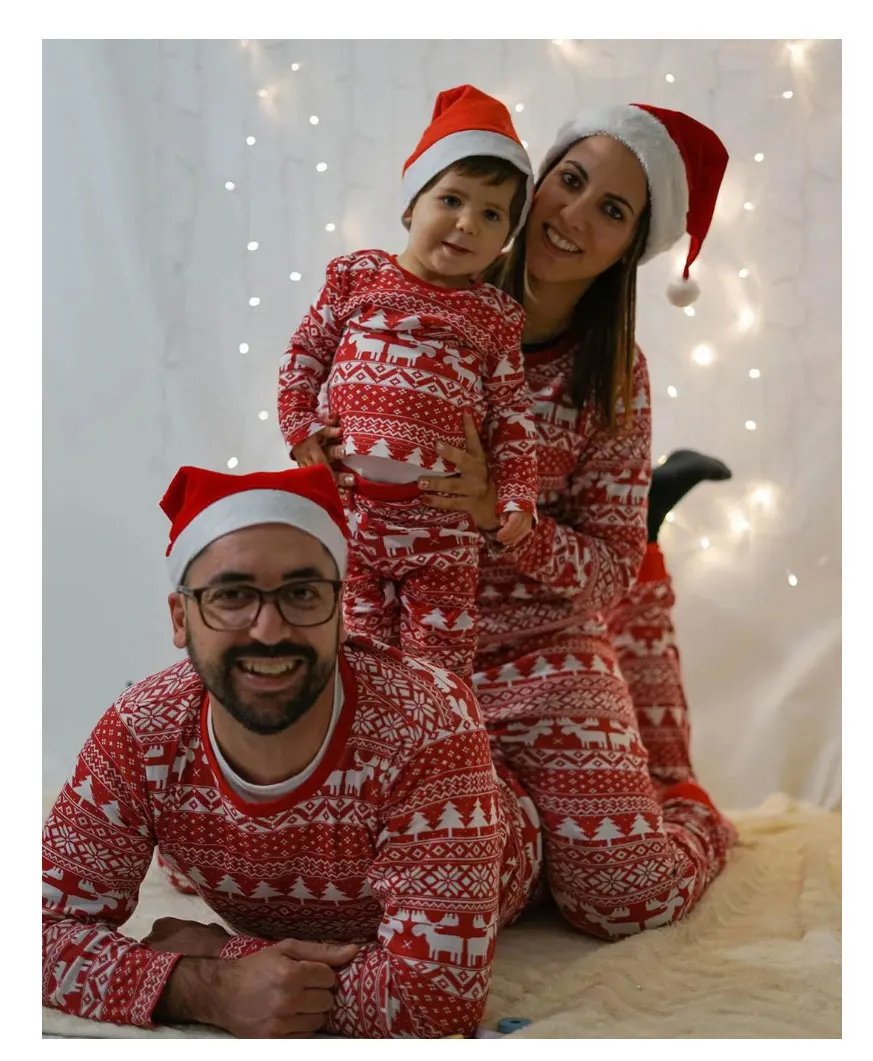 2025 New Family Christmas Pajamas Mom Dad Kids Matching Clothing Set Baby Romper Pjs Soft Loose 2 Pieces Suit Homewear Xmas Look 2025 New Family Christmas Pajamas Mom Dad Kids Matching Clothing Set Baby Romper Pjs Soft Loose 2 Pieces Suit Homewear Xmas Look