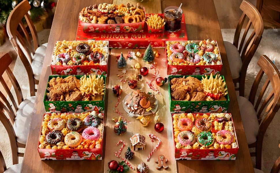 36 Pcs Christmas Party Snack Trays, Christmas Movie Night Snack Trays, Christmas Movie Paper Trays&Christmas Snack Boxes for Christmas Party Decorations or Christmas Table Decorations (Green&Red)