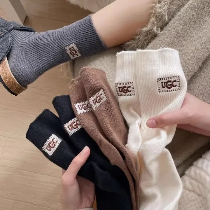 1/3/5pairs Women's Fashion Socks Ins Mid-Tube Sock Warm Knitted Snow Boot Sock Heel Furry Label Winter Thickened Mid-Calf Socks 1/3/5pairs Women's Fashion Socks Ins Mid-Tube Sock Warm Knitted Snow Boot Sock Heel Furry Label Winter Thickened Mid-Calf Socks