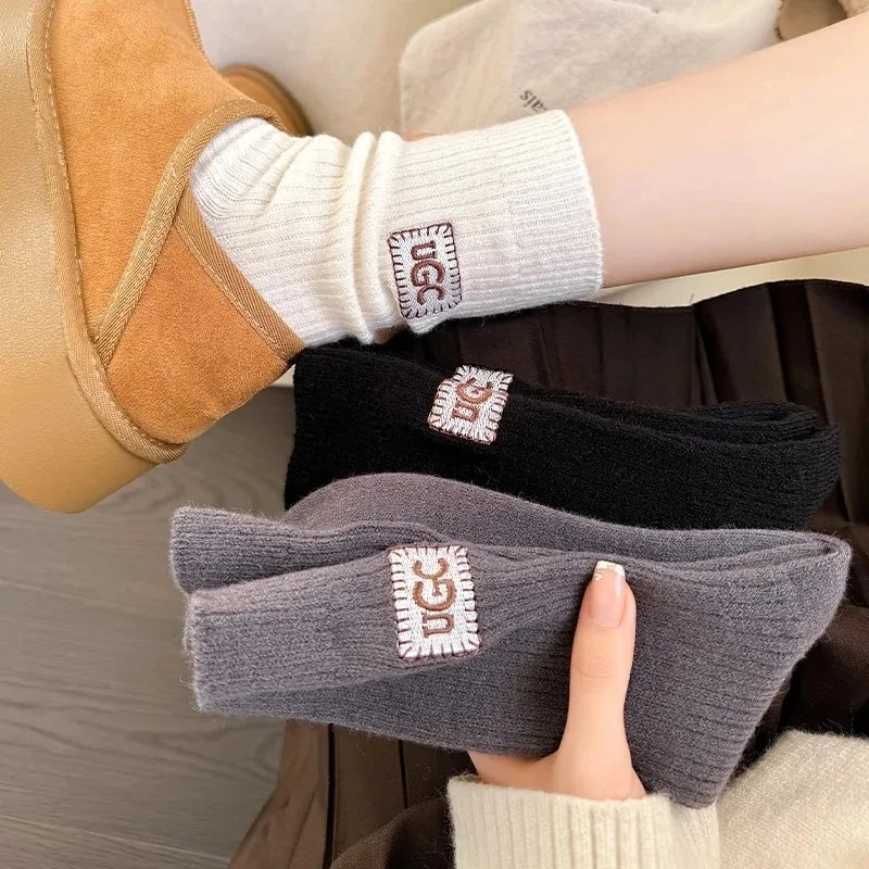 1/3/5pairs Women's Fashion Socks Ins Mid-Tube Sock Warm Knitted Snow Boot Sock Heel Furry Label Winter Thickened Mid-Calf Socks 1/3/5pairs Women's Fashion Socks Ins Mid-Tube Sock Warm Knitted Snow Boot Sock Heel Furry Label Winter Thickened Mid-Calf Socks