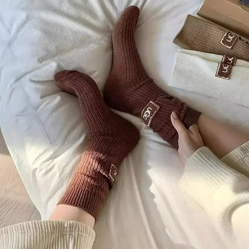 1/3/5pairs Women's Fashion Socks Ins Mid-Tube Sock Warm Knitted Snow Boot Sock Heel Furry Label Winter Thickened Mid-Calf Socks 1/3/5pairs Women's Fashion Socks Ins Mid-Tube Sock Warm Knitted Snow Boot Sock Heel Furry Label Winter Thickened Mid-Calf Socks