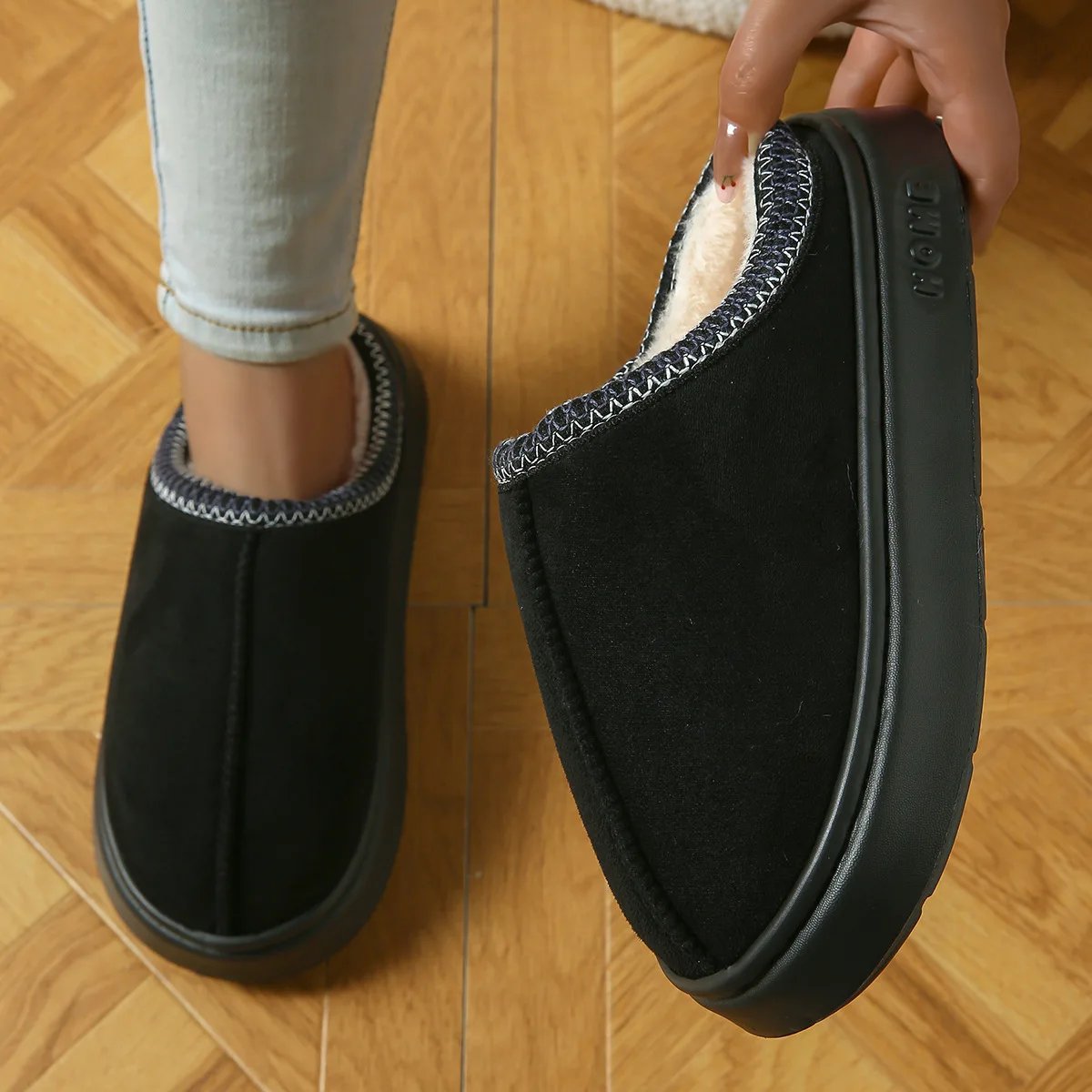 Men's High-End New Solid Color Faux Suede Patchwork Couple's Home Slippers, Thick-Soled, Non-Slip, Lightweight, Warm Cotton Slippers for Women Men's High-End New Solid Color Faux Suede Patchwork Couple's Home Slippers, Thick-Soled, Non-Slip, Lightweight, Warm Cotton Slippers for Women